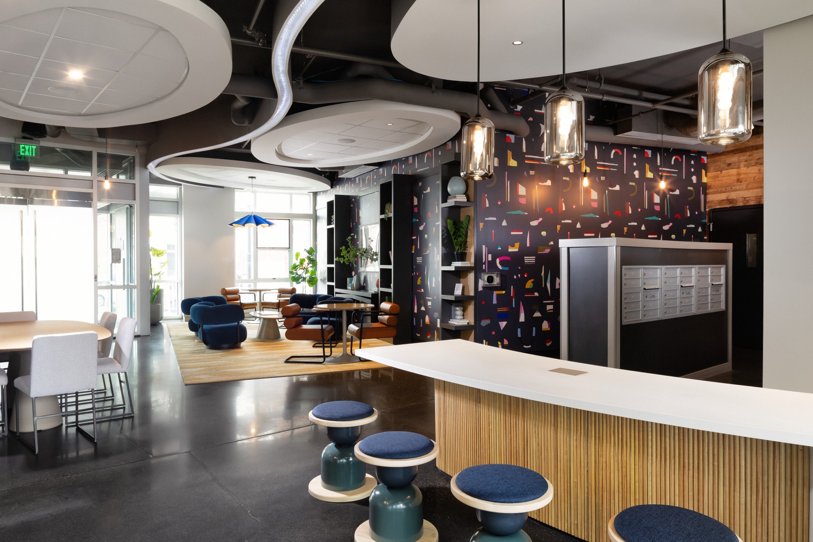 TheAxis_LuxuryApartmentCommunity_ClubhouseBar_UnionMarketWashingtonDC