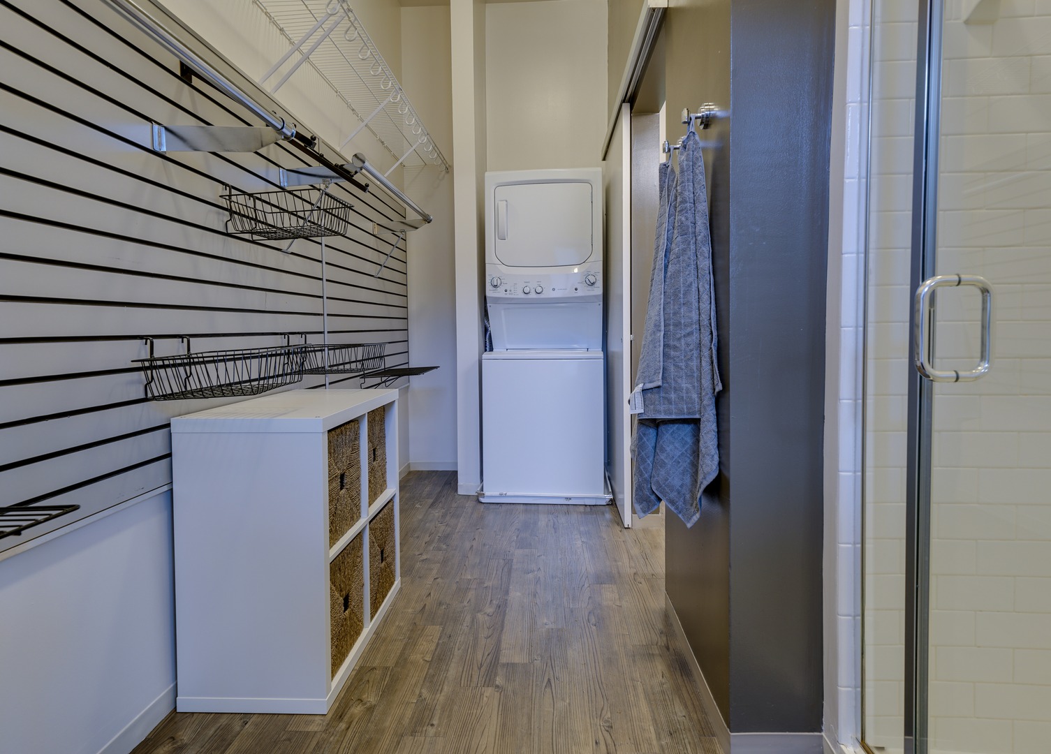TheAxis_LuxuryApartmentCommunity_BathroomAndCloset_UnionMarketWashingtonDC